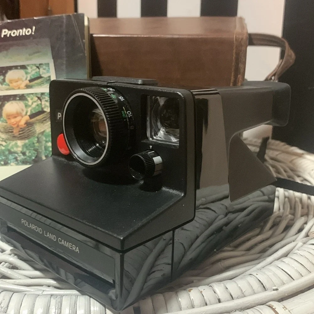 1976 Polaroid Pronto! Land Camera Instant Camera & Carry Case Retro Vintage Film